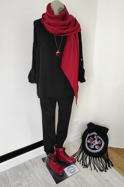 Scarf - Magda and Linen - red and maroon (1)
