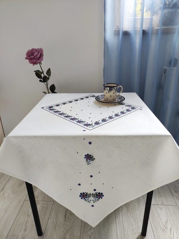 Tablecloth - Anne's flowers - 130 x 130 cm (1)